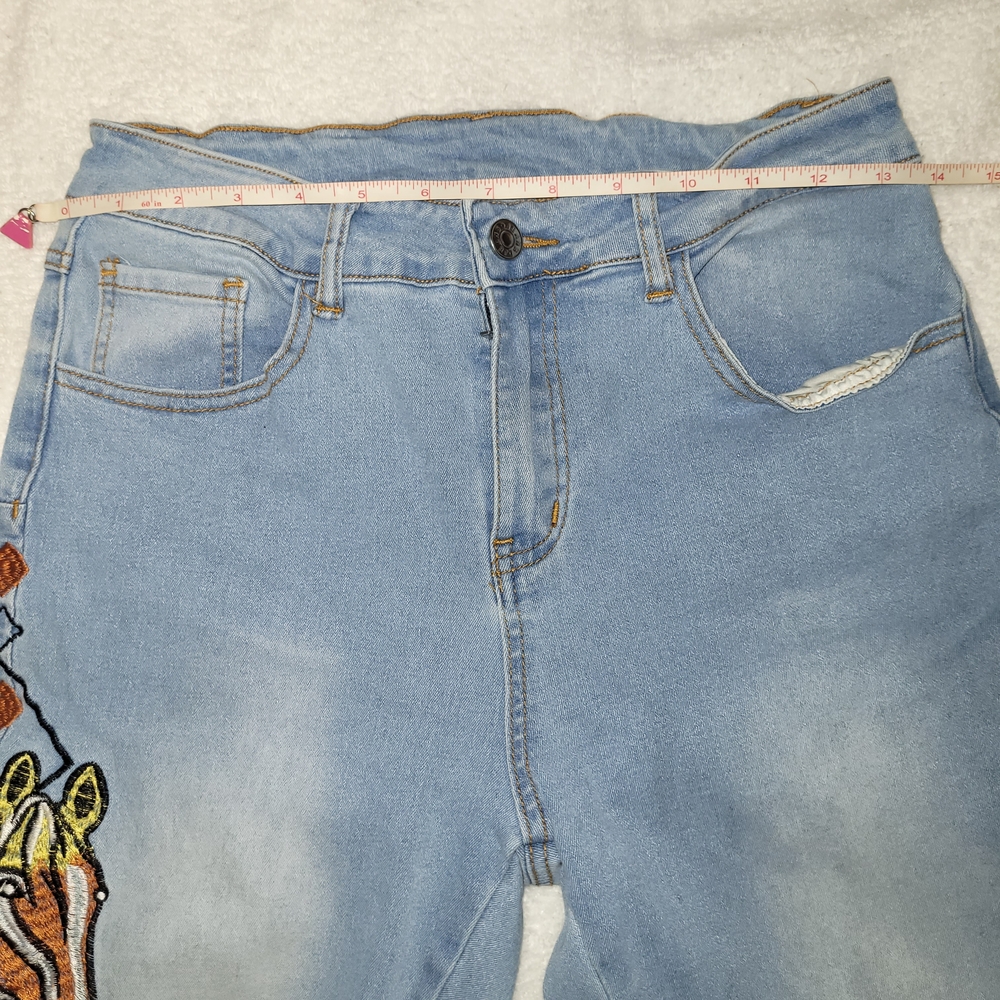 Embroidered Light Blue Jeans with Animal Design - Picture 3 of 13